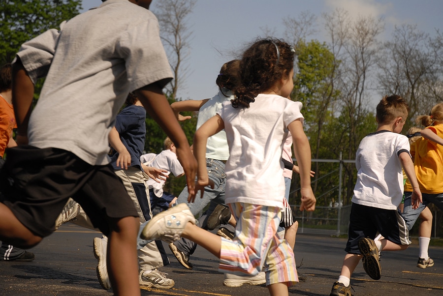 French Playground Games to Teach Your Kids